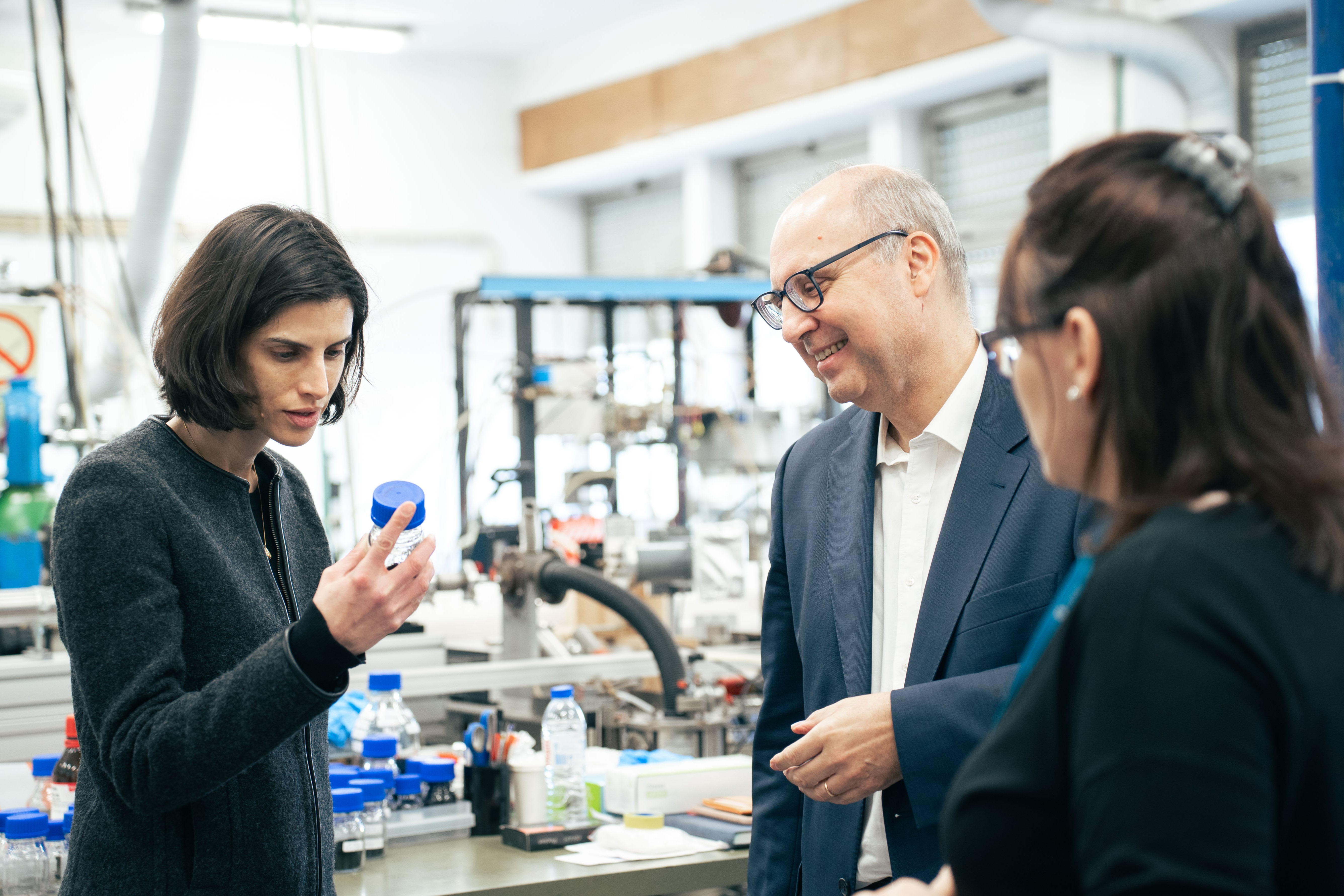 Corporate lab visit and professional discussion